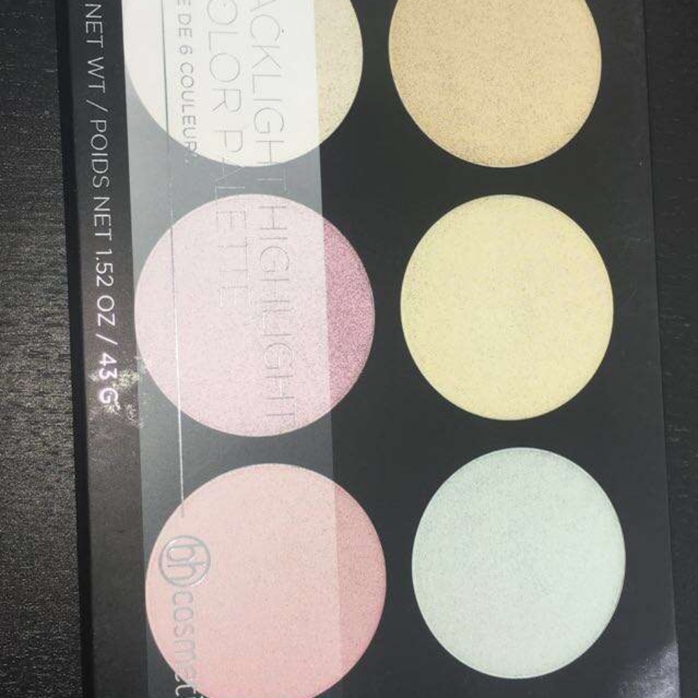 Bh cosmetic glow kit.